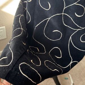 SNAK Black velvet A-Line Skirt with Swirl Design 2